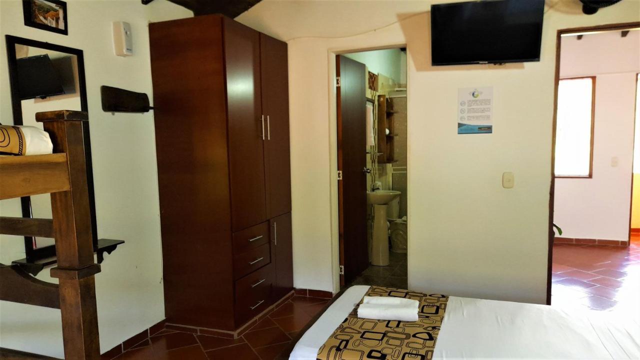 Hotel Campestre Palmas Del Zamorano San Gil Esterno foto