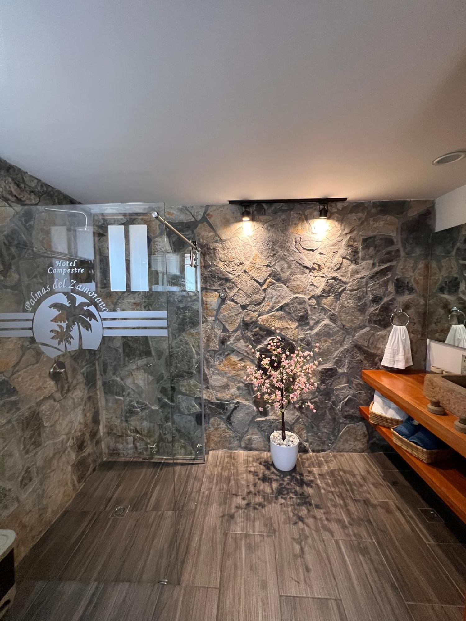 Hotel Campestre Palmas Del Zamorano San Gil Esterno foto