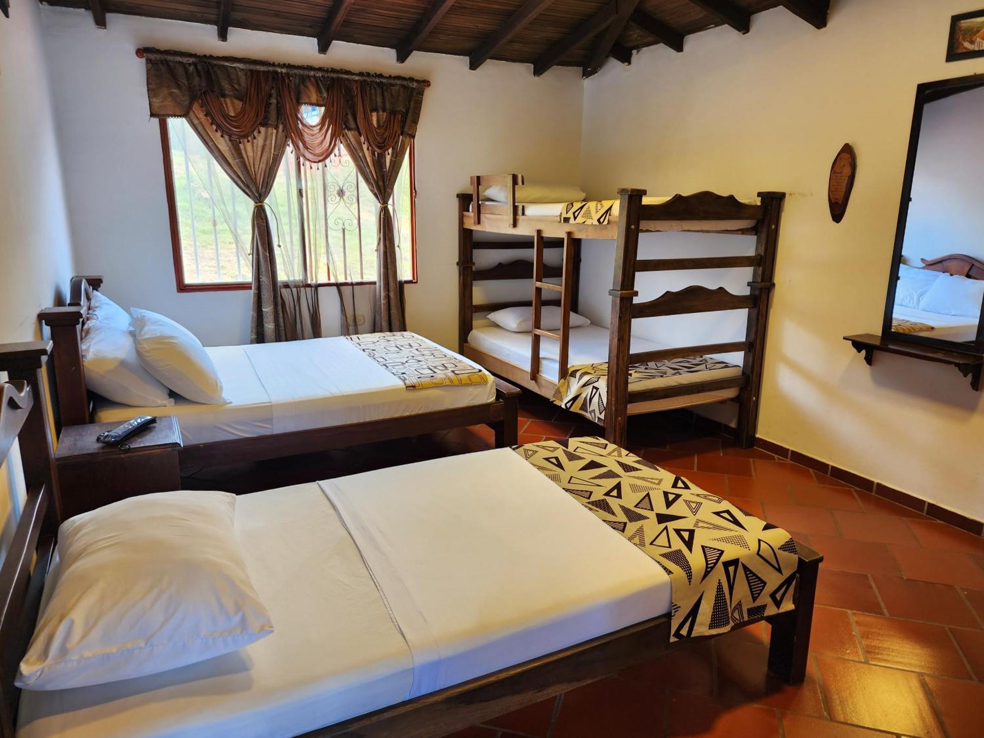 Hotel Campestre Palmas Del Zamorano San Gil Esterno foto